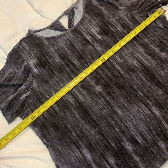 LOSA RINA collection, XL, crossover back, both shirts , good condition - Picture 11 of 14